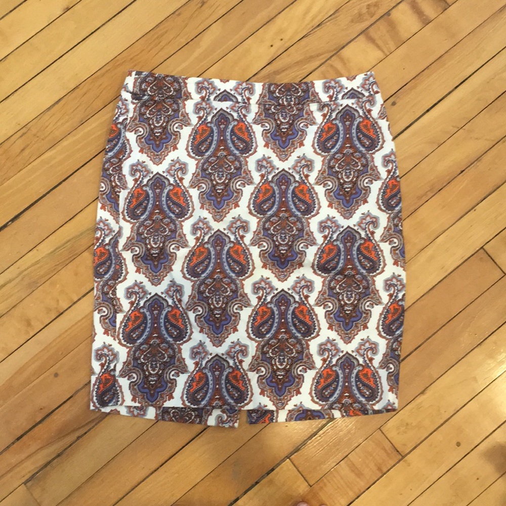 Patterned Pencil Skirt